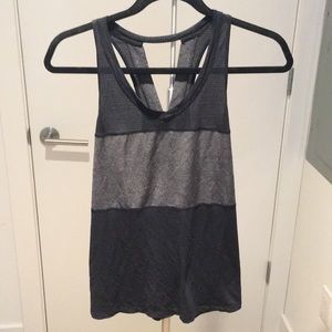 Lululemon size 4 blank and grey tank